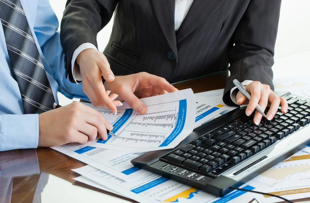 Why Small Businesses Should Hire an Accountant: Costs, Benefits, and What to Expect